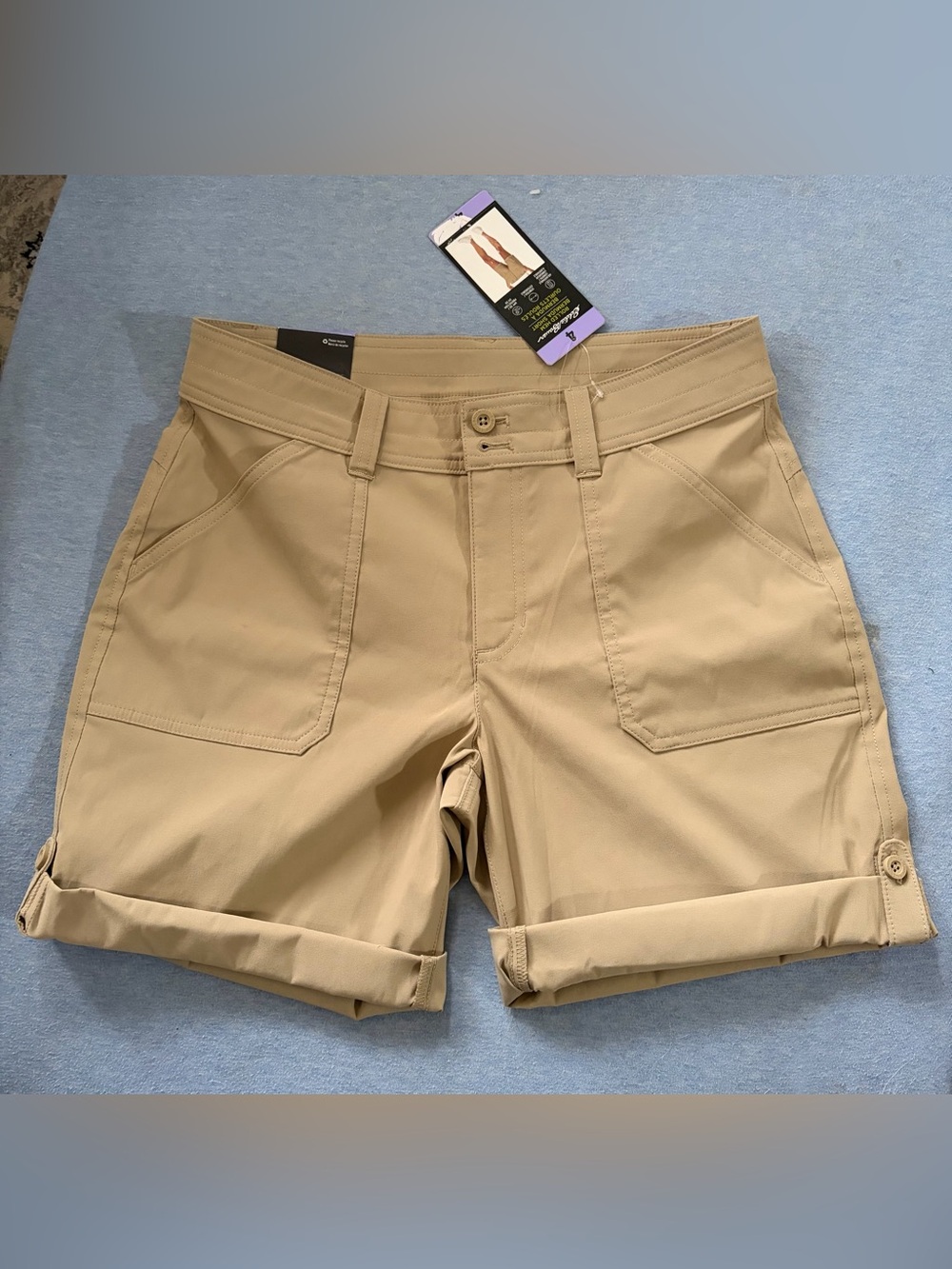 Eddie Bauer Women Khaki Cargo Roll-Tab Shorts size 4
